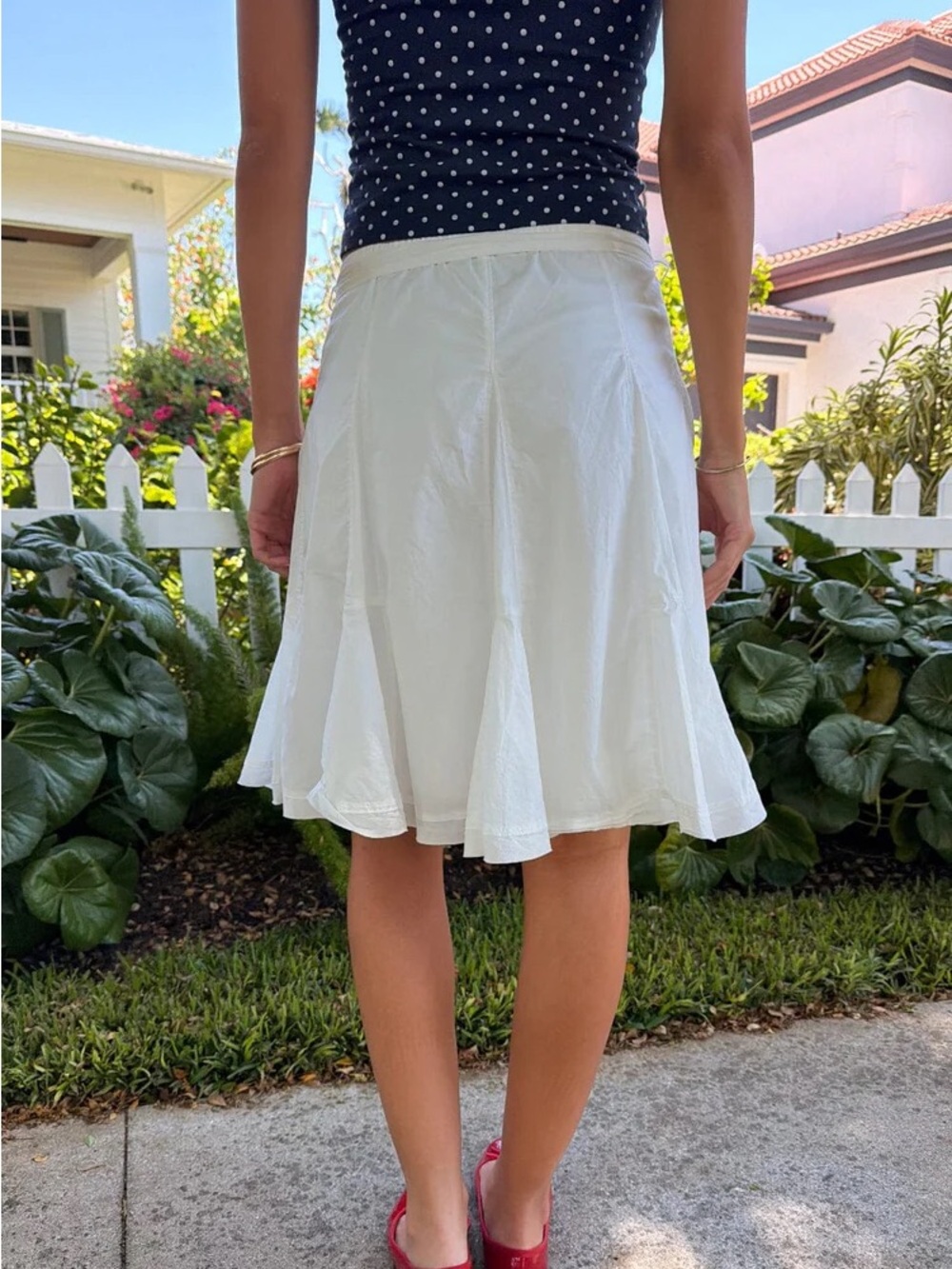 Brandy melville white Justine skirt - Picture 2 of 3